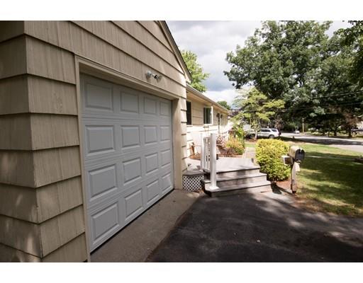 45 Chickering Rd, Lawrence, MA 01843 photo 2