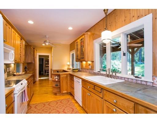 180 South St, Upton, MA 01568 photo 5