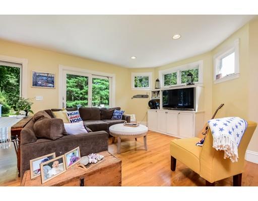 71 Jersey St, Marblehead, MA 01945 photo 13