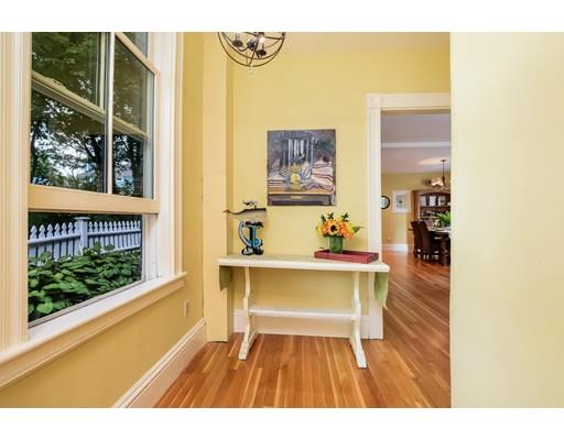 71 Jersey St, Marblehead, MA 01945 photo 4