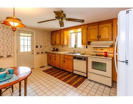 17 Macarthur Rd, Beverly, MA 01915 photo 5