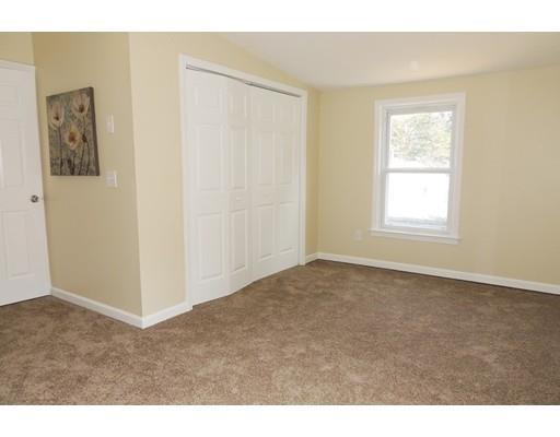 55 Linnell St, Springfield, MA 01104 photo 16