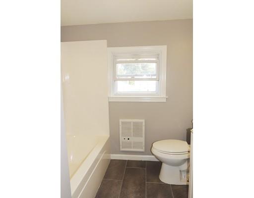 55 Linnell St, Springfield, MA 01104 photo 17