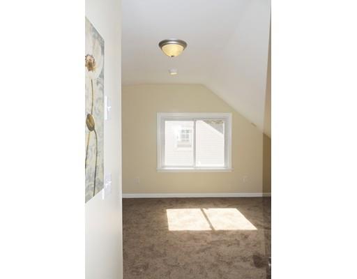 55 Linnell St, Springfield, MA 01104 photo 13