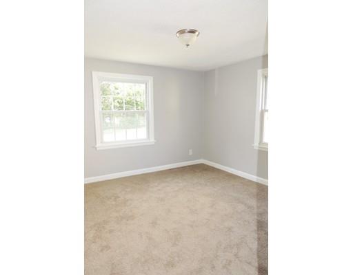 55 Linnell St, Springfield, MA 01104 photo 7