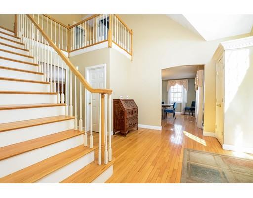 35 Beacon St, Stoneham, MA 02180 photo 2