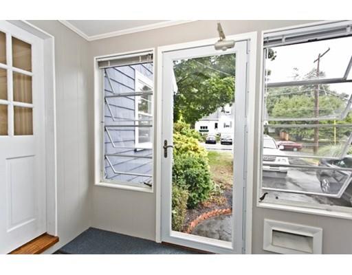 20 Spring St, Wakefield, MA 01880 photo 3
