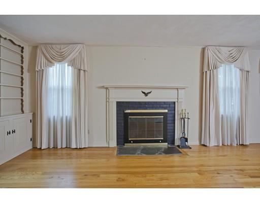 79 Fenway Dr, Springfield, MA 01119 photo 4