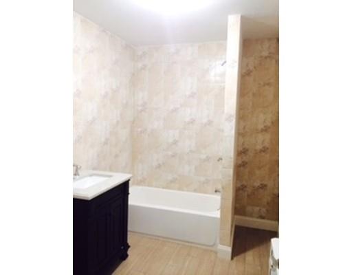 47 Irvington St, Springfield, MA 01108 photo 9