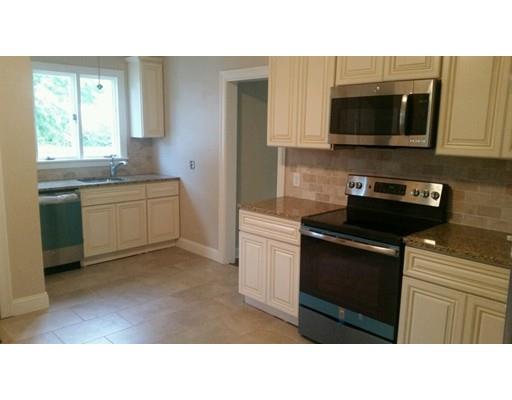 47 Irvington St, Springfield, MA 01108 photo 4