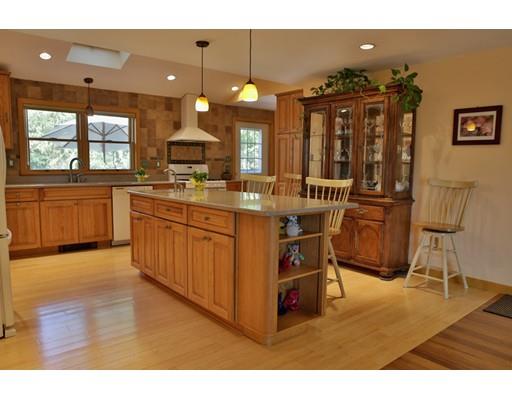 9 Blake Ct, Gloucester, MA 01930 photo 3