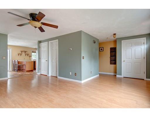 11 Stowell Ave, Worcester, MA 01606 photo 2