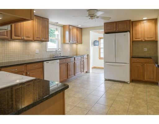 54 Hillside Ave, Beverly, MA 01915 photo 9