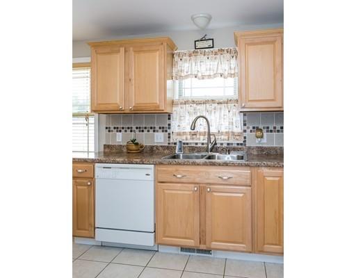 74 Jordan St, Springfield, MA 01129 photo 12