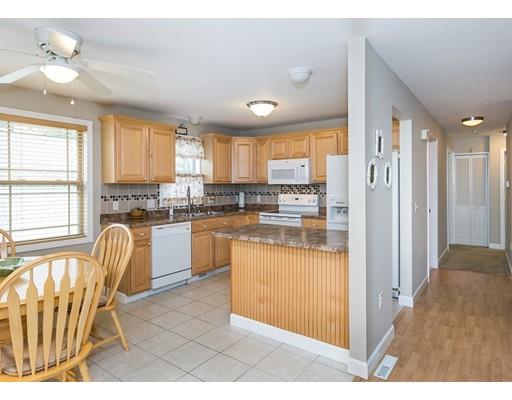74 Jordan St, Springfield, MA 01129 photo 5