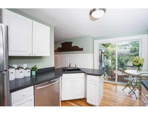 9 Pleasant St, Hingham, MA 02043 photo 14