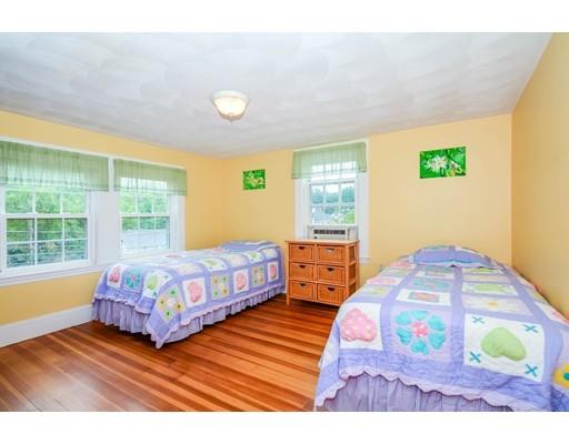 82 Forest St, Reading, MA 01867 photo 23