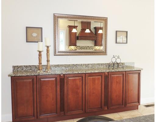 59 Alwin Pl, Springfield, MA 01128 photo 8