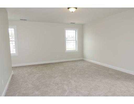 59 Alwin Pl, Springfield, MA 01128 photo 15