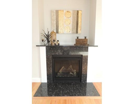 59 Alwin Pl, Springfield, MA 01128 photo 4