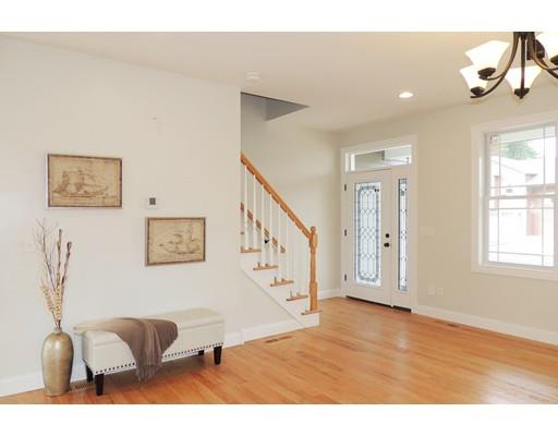 59 Alwin Pl, Springfield, MA 01128 photo 2