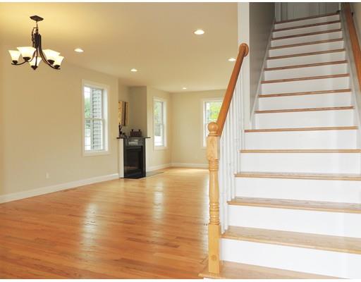 59 Alwin Pl, Springfield, MA 01128 photo 13