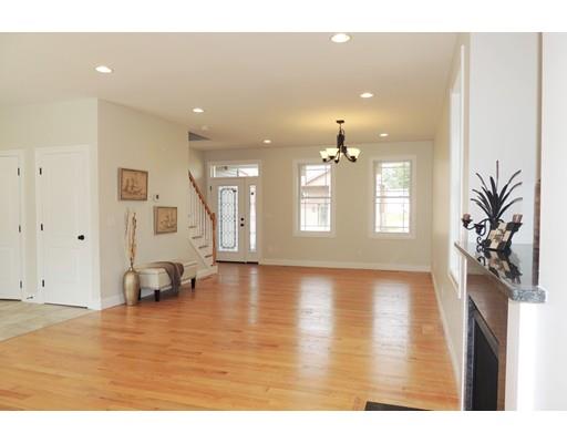 59 Alwin Pl, Springfield, MA 01128 photo 12