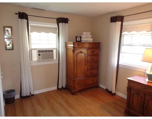 5 Grove St, Danvers, MA 01923 photo 11