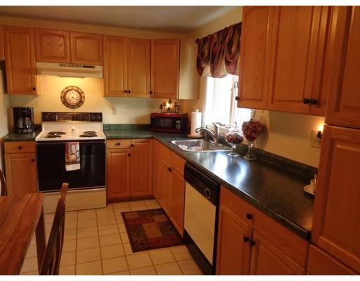 5 Grove St, Danvers, MA 01923 photo 2