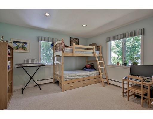 40 Canavan Cir, Needham, MA 02492 photo 13
