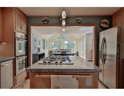 40 Canavan Cir, Needham, MA 02492 photo 8