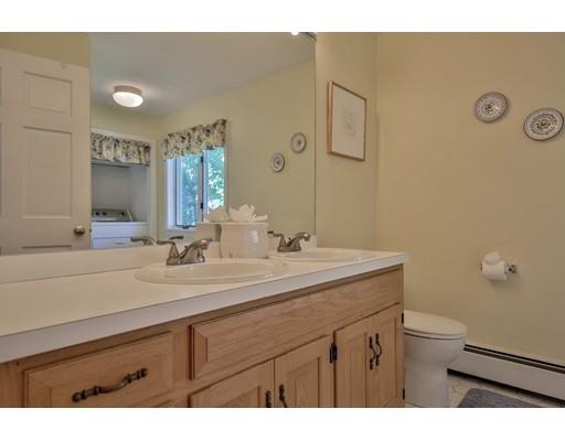 40 Canavan Cir, Needham, MA 02492 photo 14