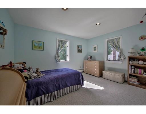 40 Canavan Cir, Needham, MA 02492 photo 15