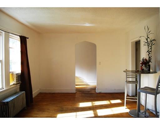81 Braddock St, Springfield, MA 01109 photo 5