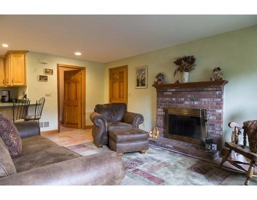 12 Whitney Ln, Upton, MA 01568 photo 8