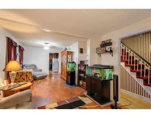 69 Epping St, Lowell, MA 01852 photo 4