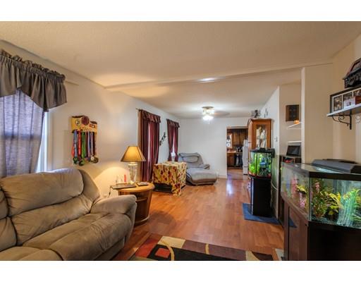 69 Epping St, Lowell, MA 01852 photo 2