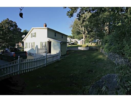 4 Benson St, Worcester, MA 01604 photo 3