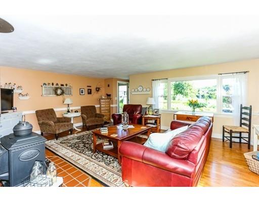 63 Chase St, Danvers, MA 01923 photo 4