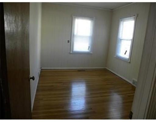 29 Wrentham Rd, Springfield, MA 01119 photo 11