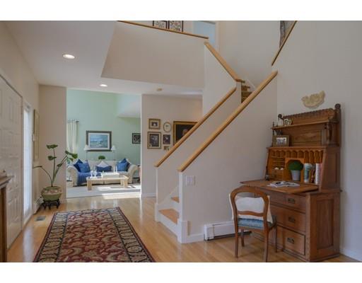 48 Gerald Rd, Marblehead, MA 01945 photo 2