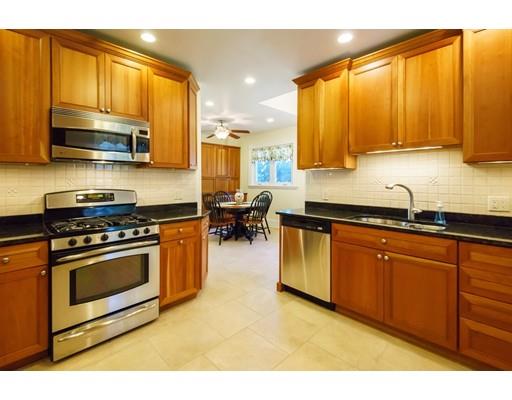36 Central St, Beverly, MA 01915 photo 4