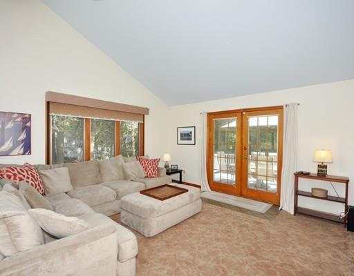 19 Woodridge, Maynard, MA 01754 photo 4
