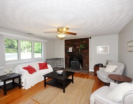 19 Woodridge, Maynard, MA 01754 photo 2