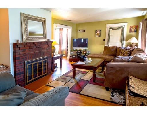 35 Sycamore St, Everett, MA 02149 photo 3