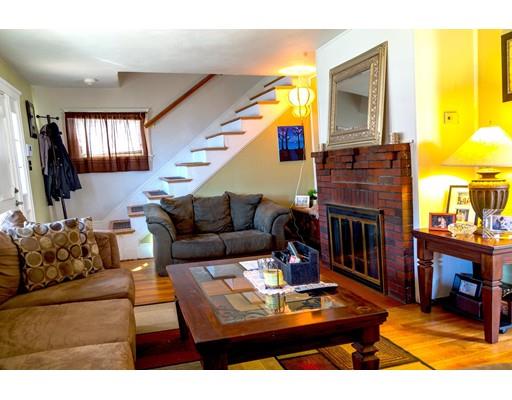 35 Sycamore St, Everett, MA 02149 photo 4