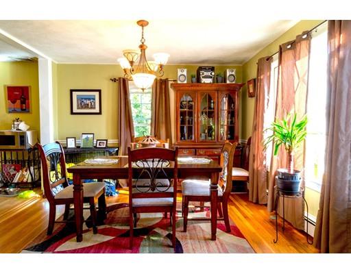 35 Sycamore St, Everett, MA 02149 photo 5