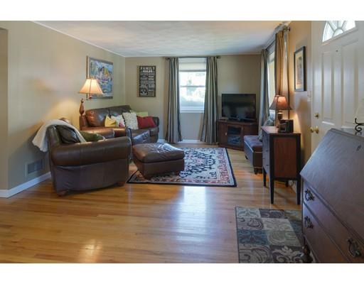 26 Macarthur Rd, Beverly, MA 01915 photo 3