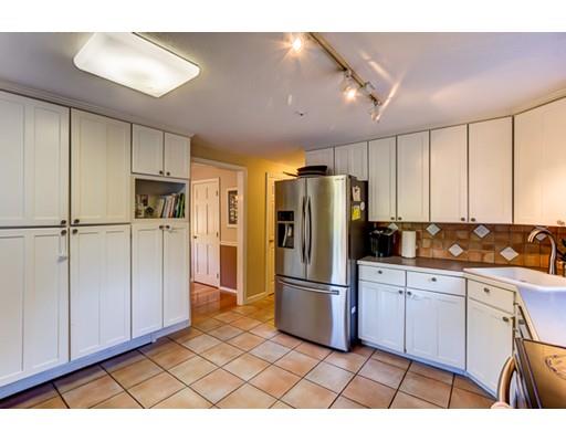 11 Maverick Dr, Mansfield, MA 02048 photo 11