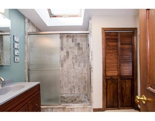 8 Pierce Ln, Upton, MA 01568 photo 10